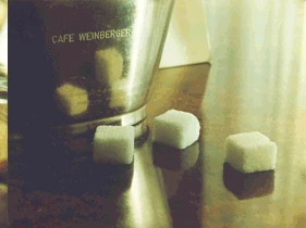 Zuckerwürfel mit Café-Weinberger-Prägung